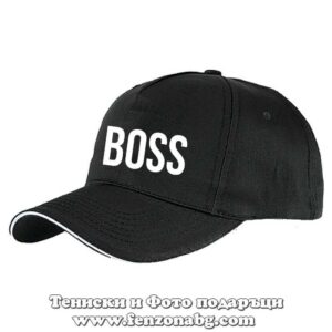 Шапка с крива козирка с надпис Boss